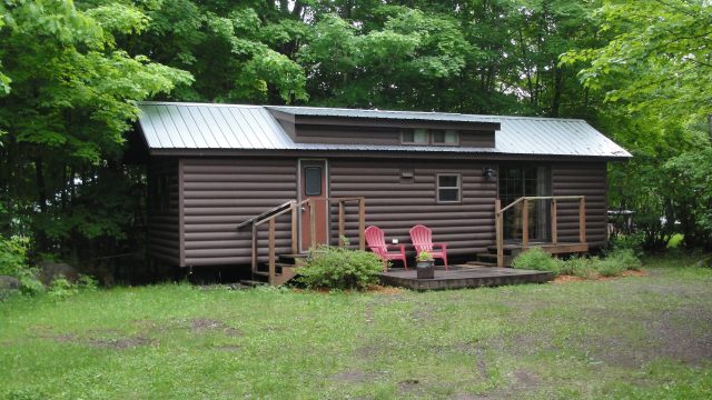 Park home cabin in Hayward